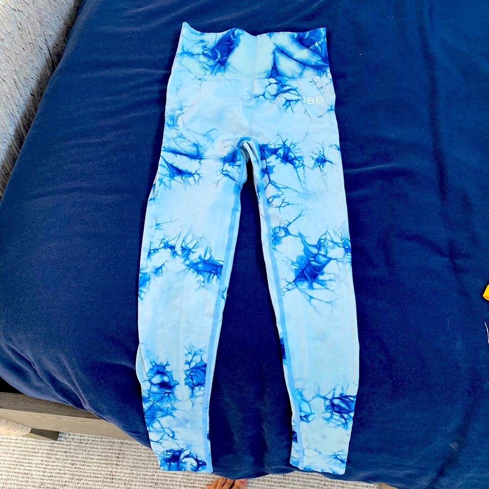 NBB Workout leggings with butt scrunch